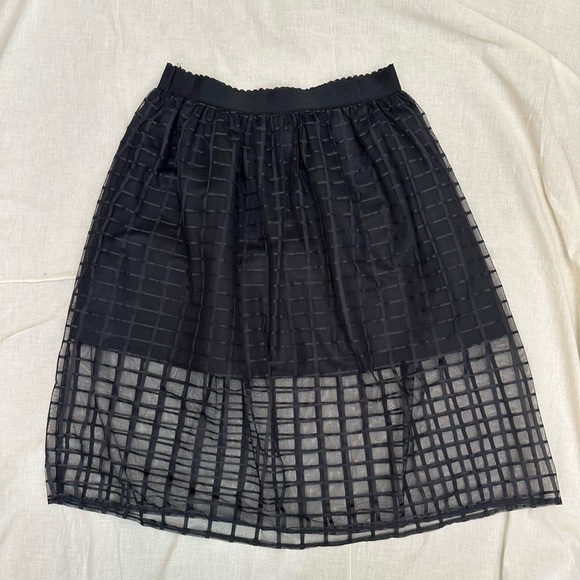 Windsor Mesh Skirt Large - Picture 5 of 7